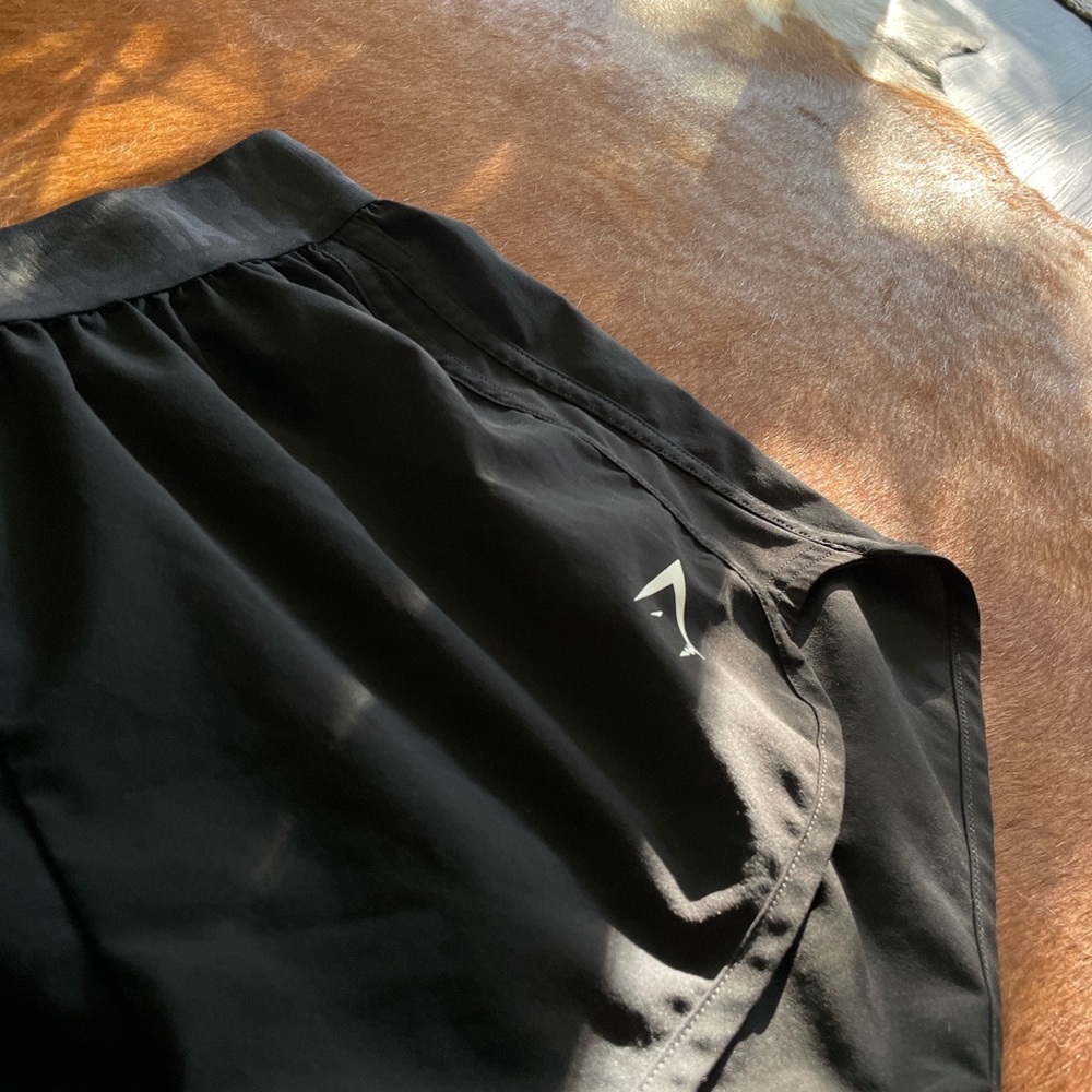 Black gymshark shorts